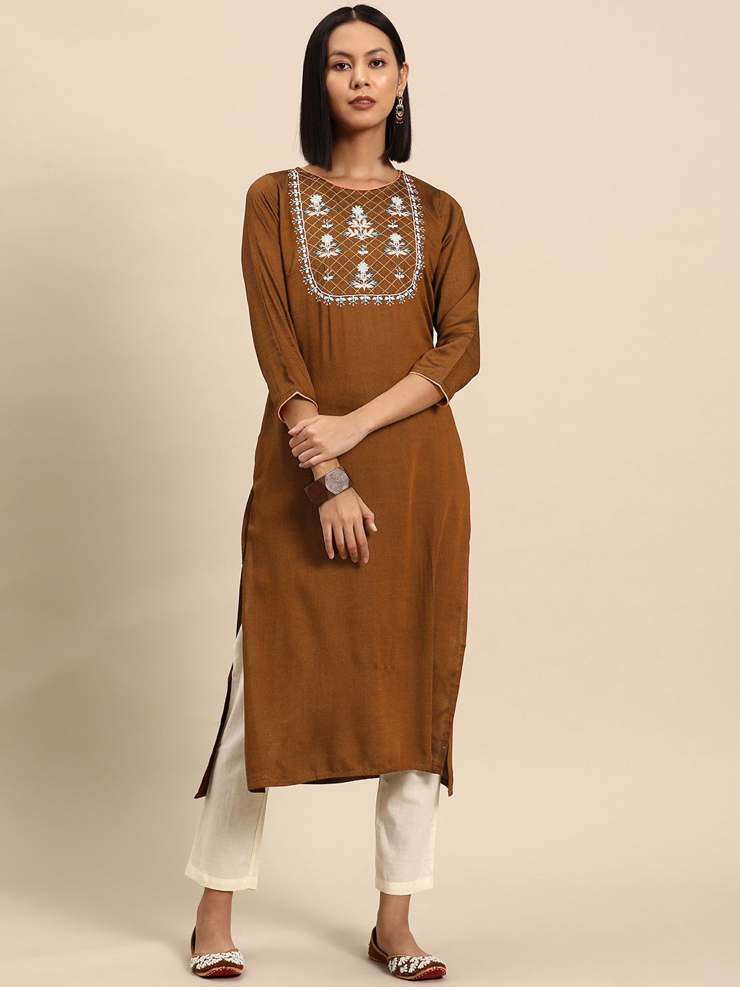 all about you Round Neck Embroidered Thread Work Kurta