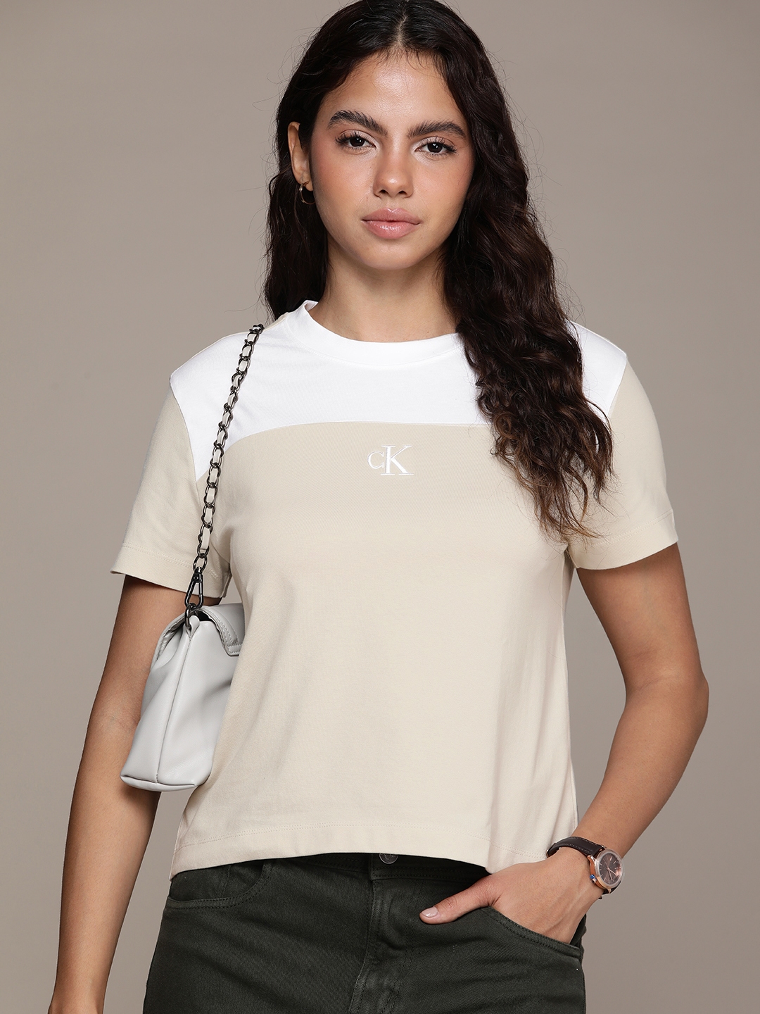 Calvin Klein T-shirts for Women, Online Sale up to 55% off