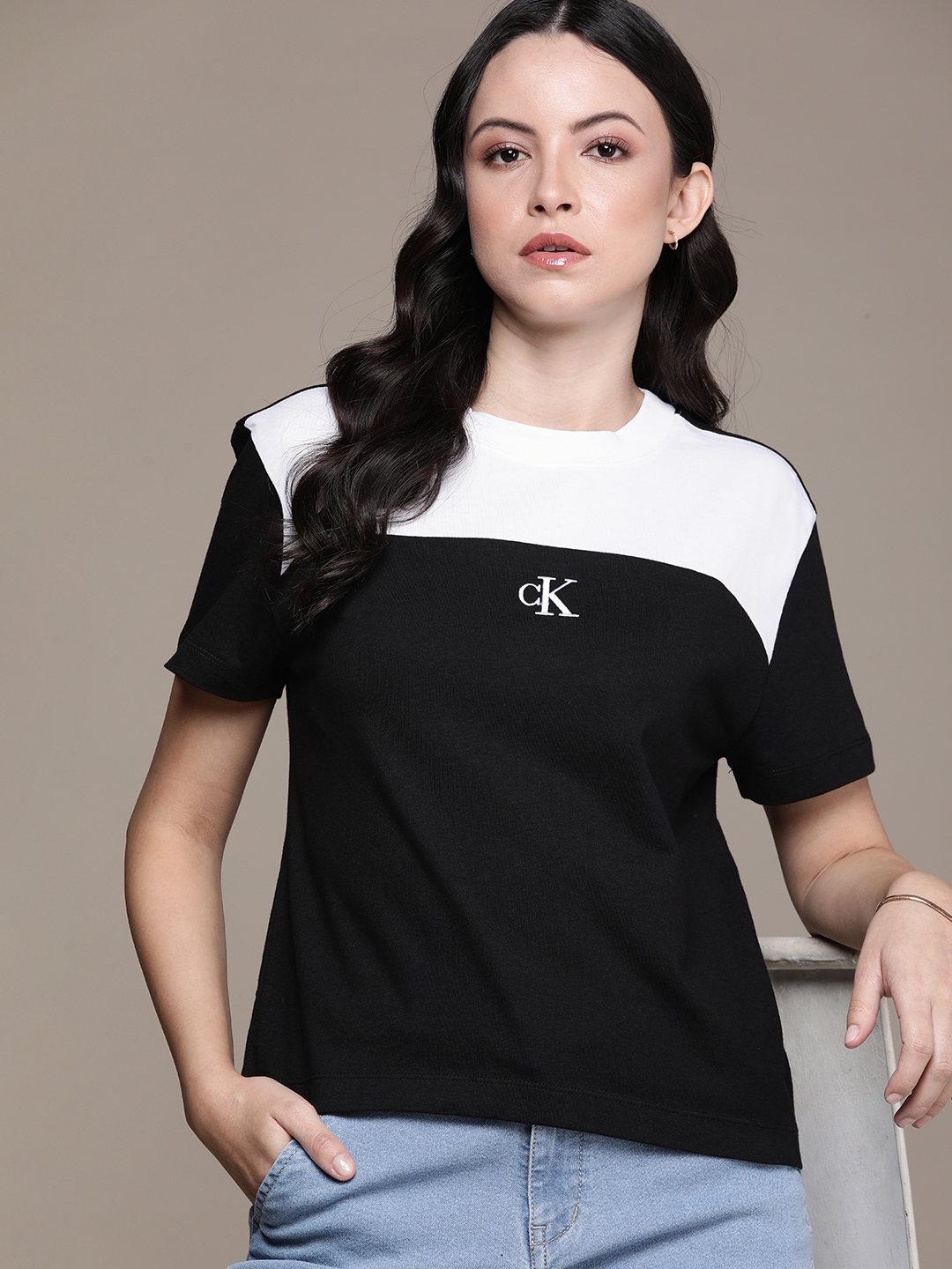 Black calvin klein store t shirt womens