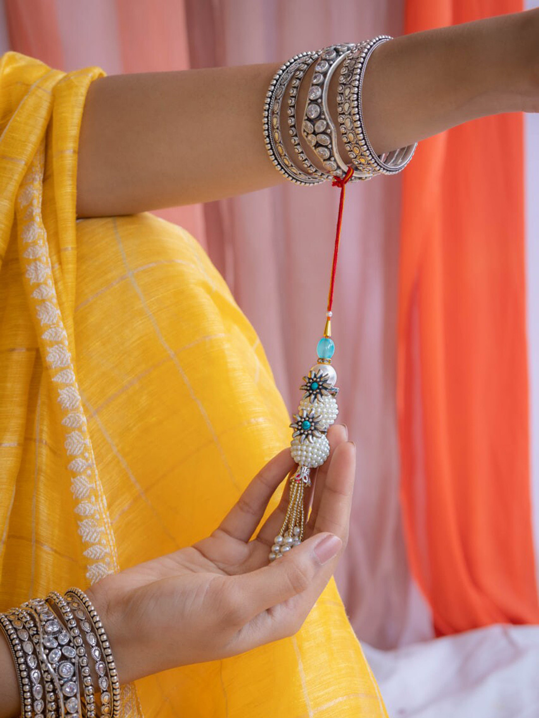 Shyle Women 925 Sterling Silver Rakhi With Toe Ring