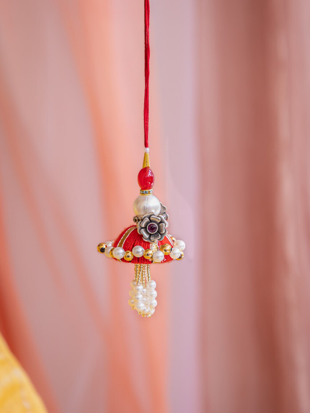Shyle Women 925 Sterling Silver Lumba Rakhi With Toe Rings