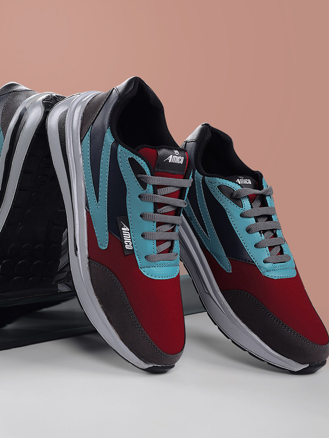 AMICO Men Colourblocked Lace-Up Lightweight Sneakers