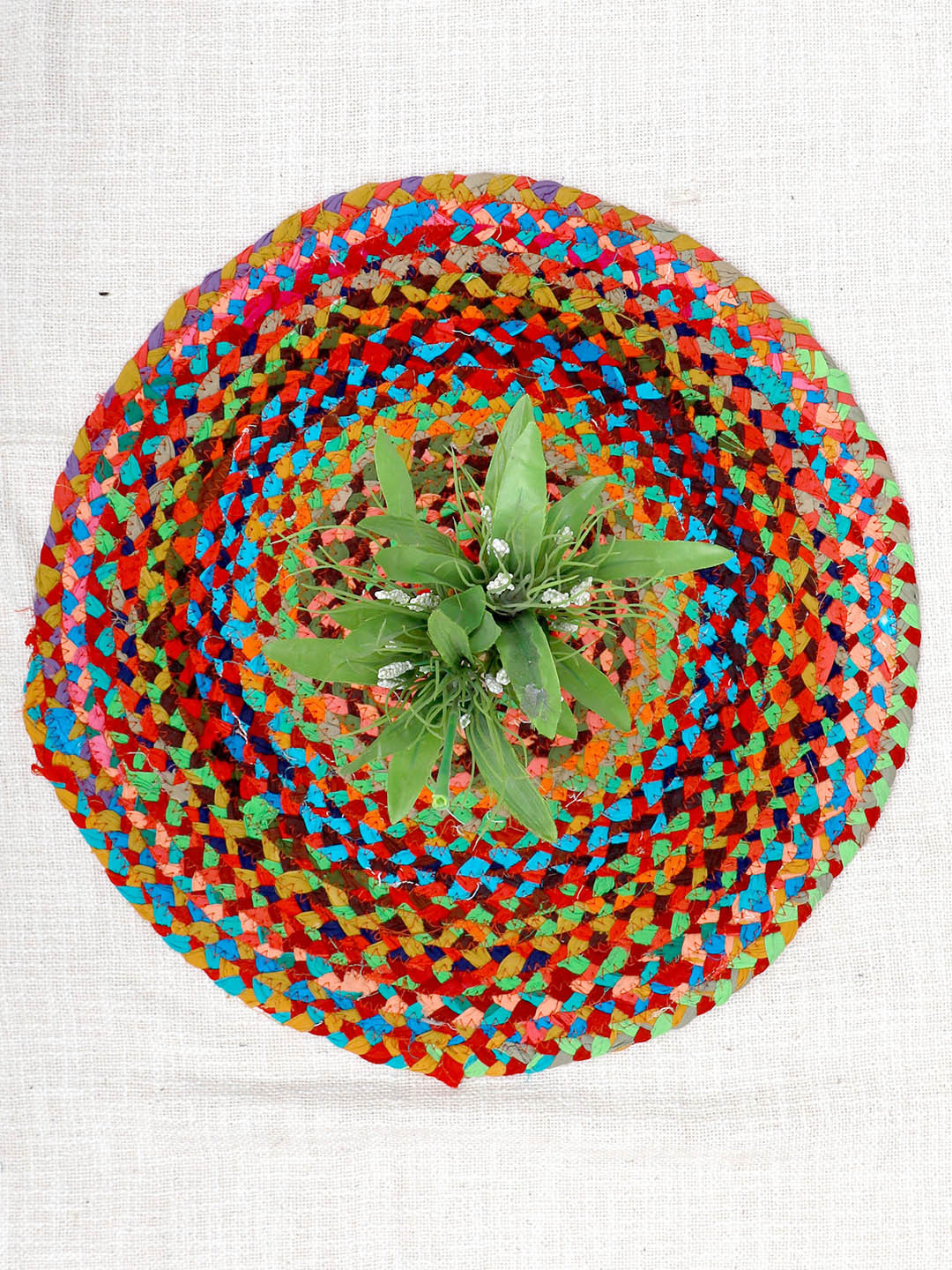 Art Avenue Flat Red & Yellow Braided Round Jute Rug