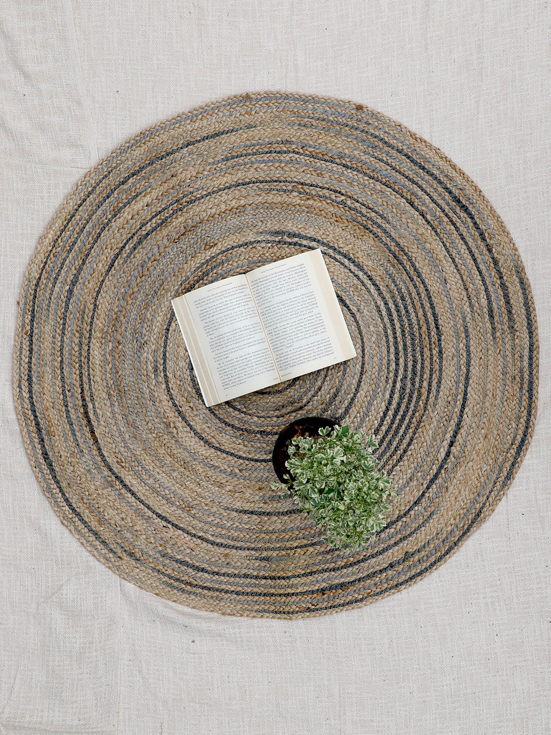 Art Avenue DOORLATCH Brown Jute Round Rug