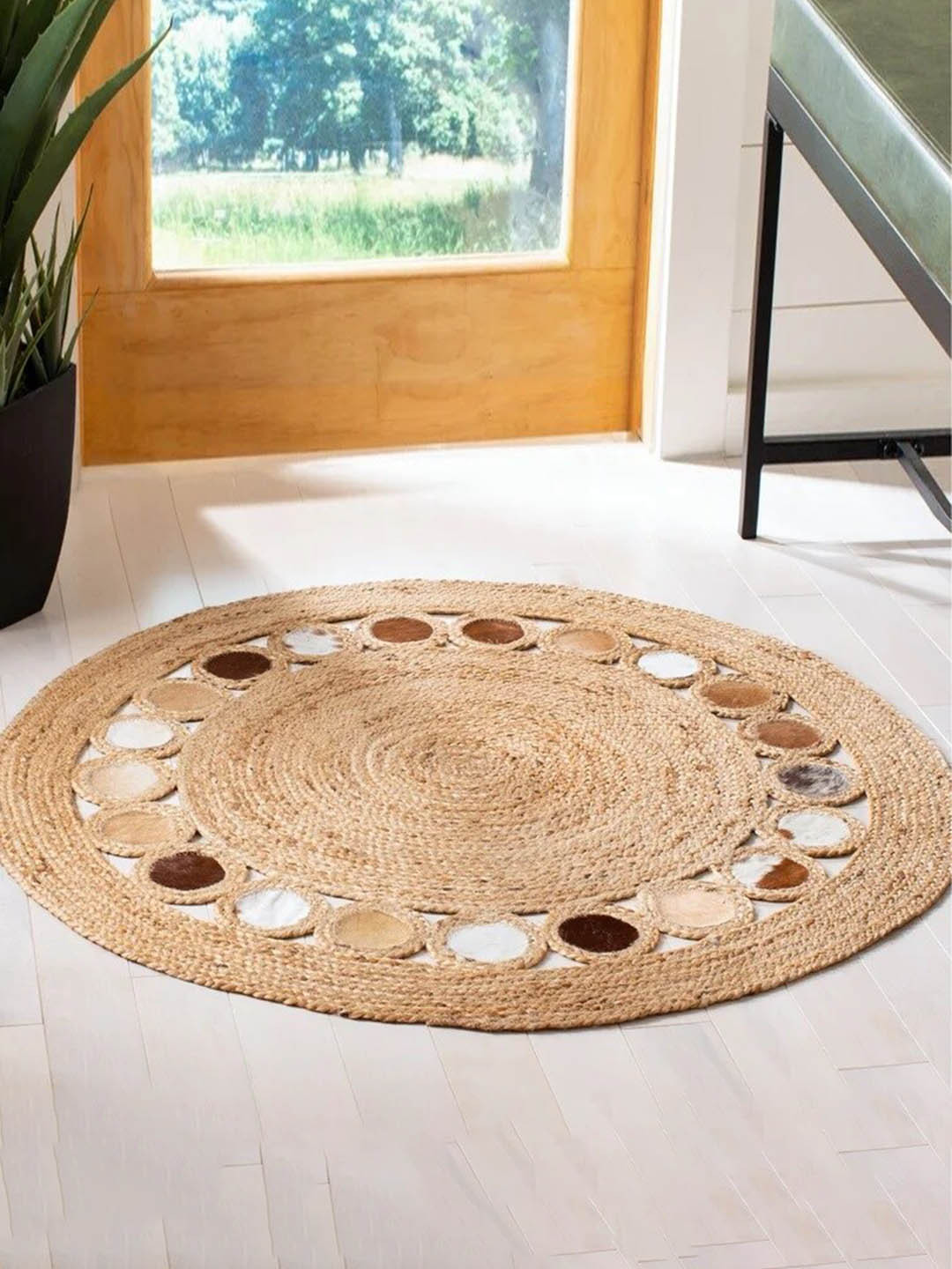 Art Avenue Conklin Brown Jute Round Rug