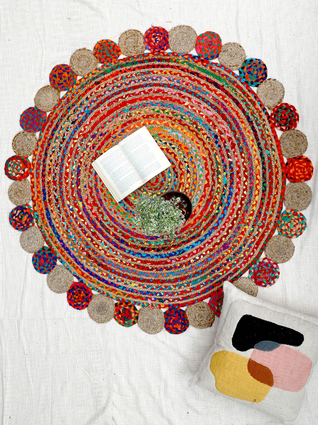 Art Avenue DOUBLEA Red & Brown Round Jute Rug