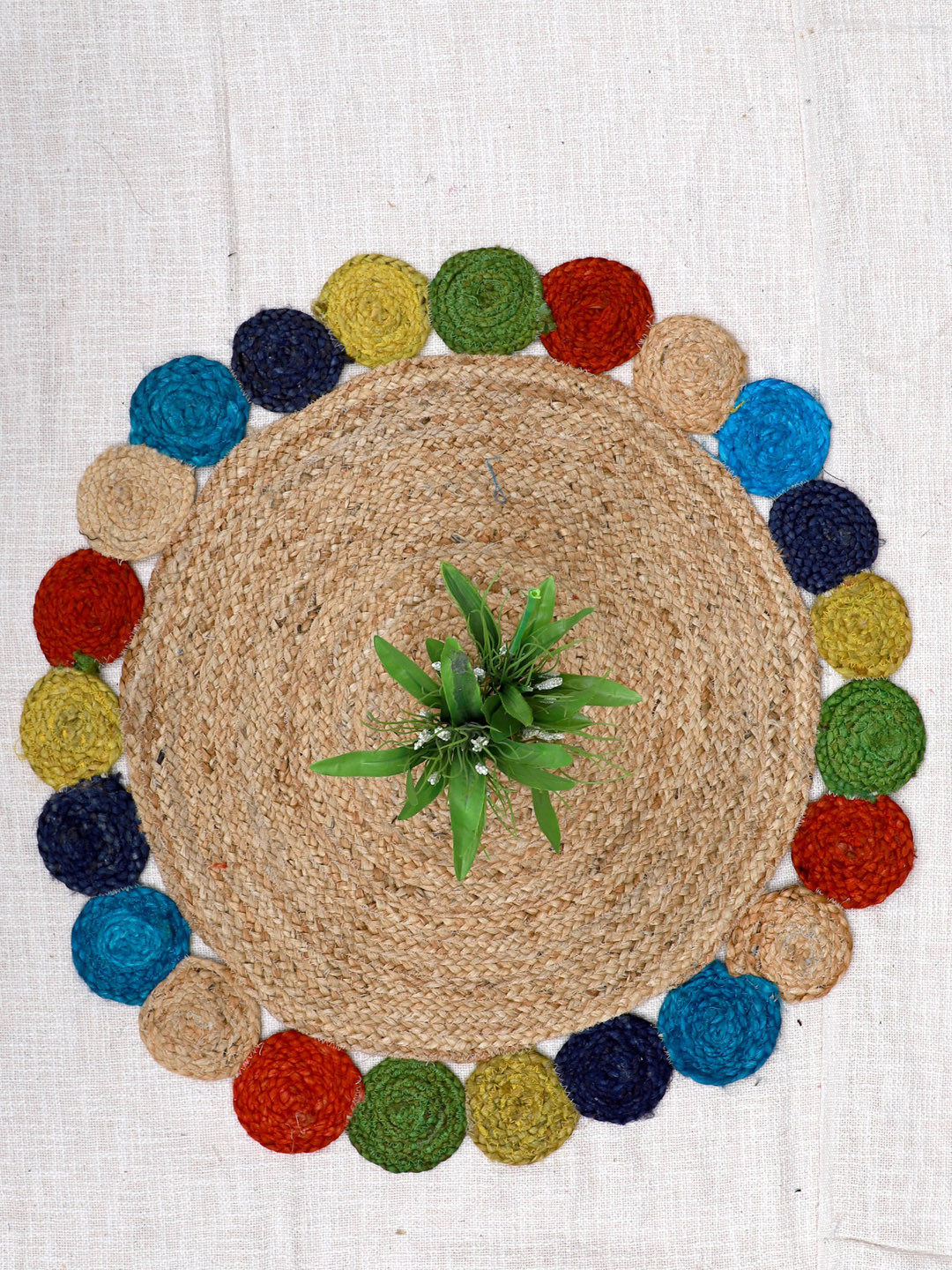 Art Avenue Brown & Red Braided Round Jute Rug