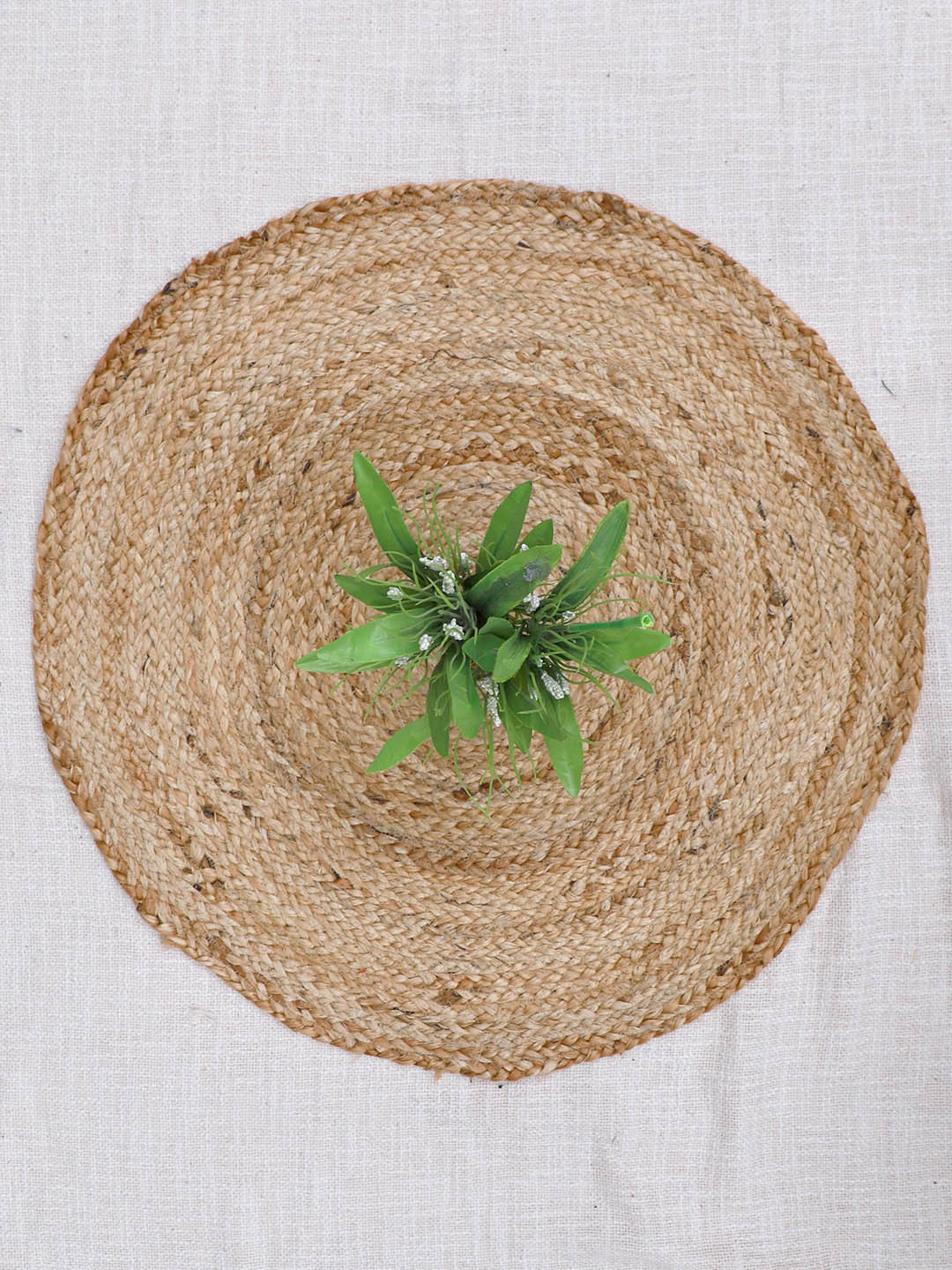 Art Avenue Great Beige Braided Round Jute Rugs