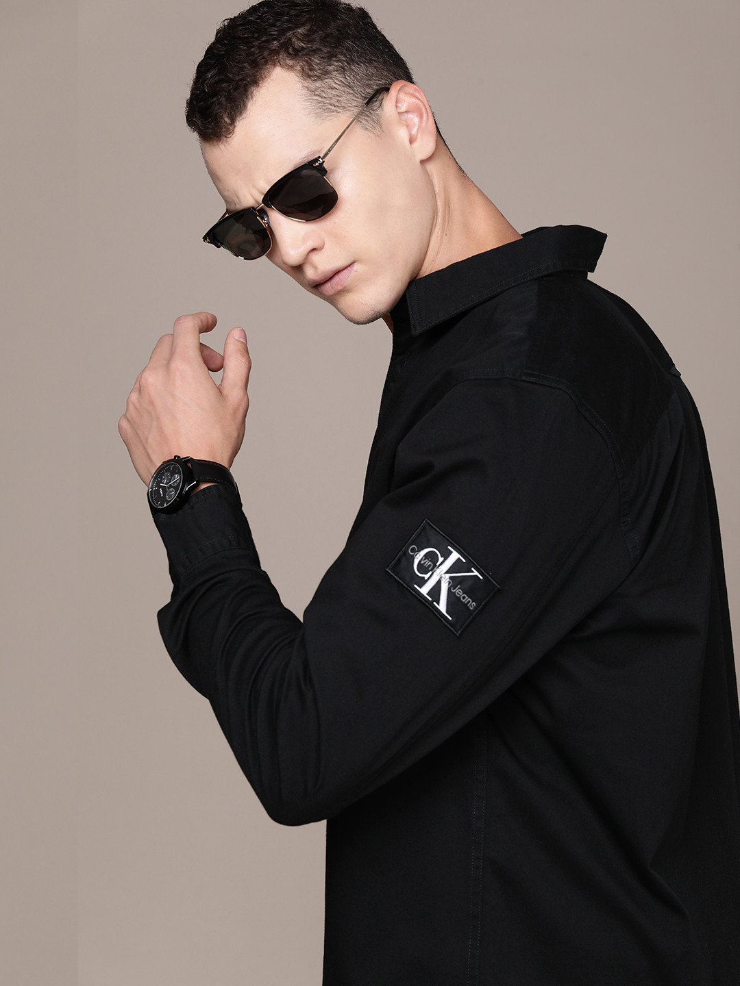 Calvin Klein Jeans Solid Relaxed Fit Monologo Badge Smart Casual Shirt