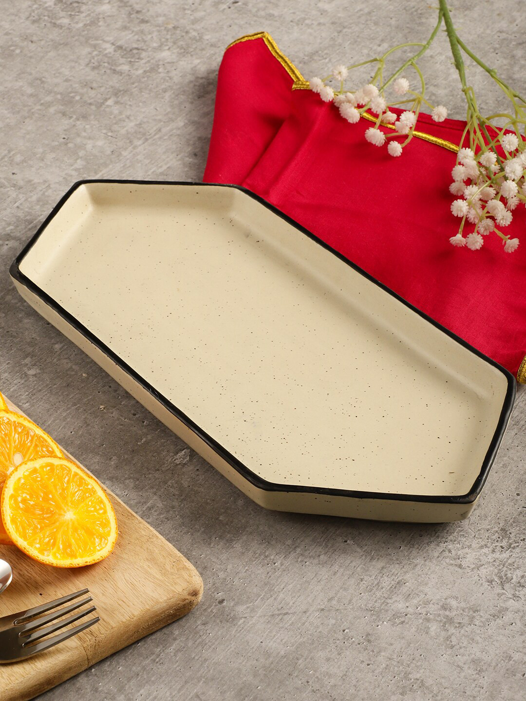 MIAH Decor Cream-Coloured & Black Hexagon Platter Tray