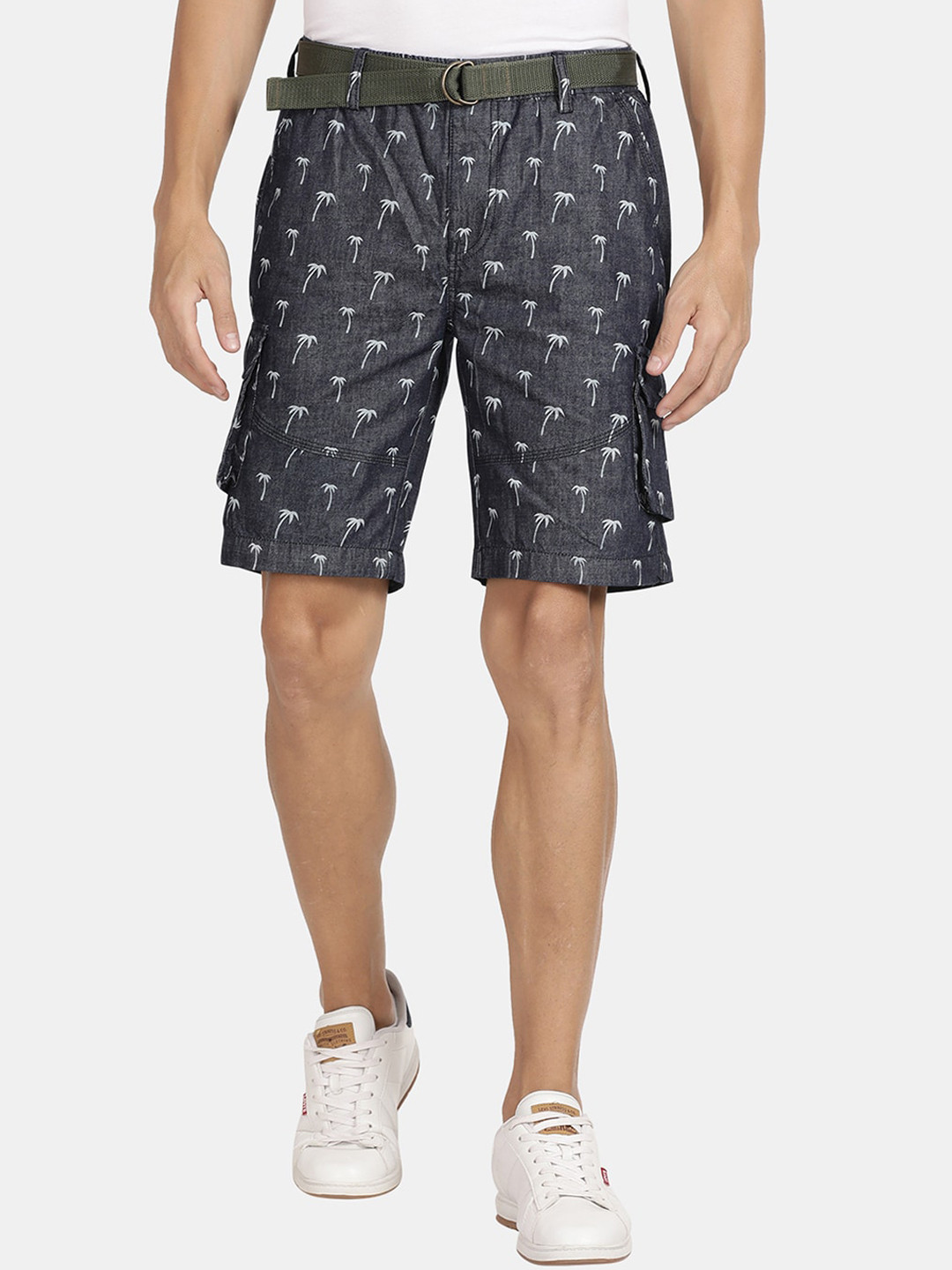 RUG WOODS Men Conversational Printed Pure Cotton Cargo Shorts