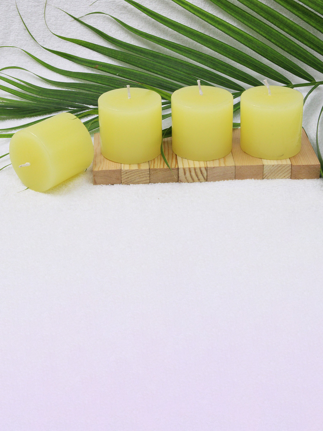 atorakushon Yellow 4-Pieces Lemon Scented Pillar Candles