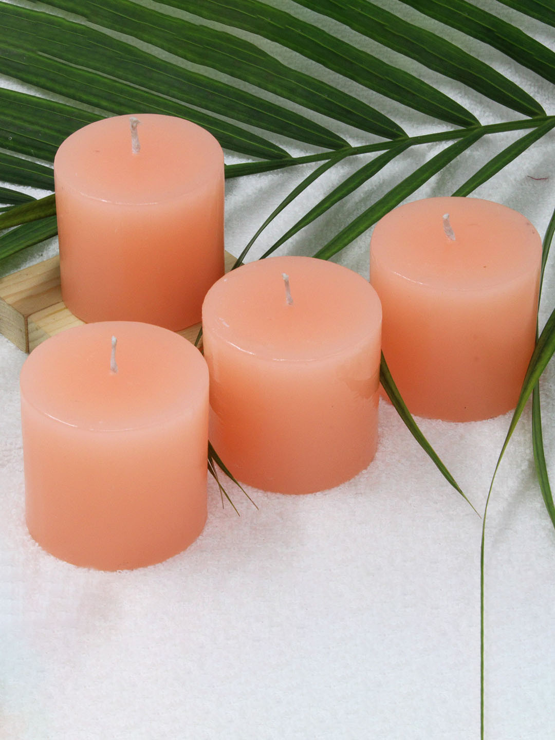 atorakushon Peach-Coloured 4-Pieces Orange Scented Pillar Candles