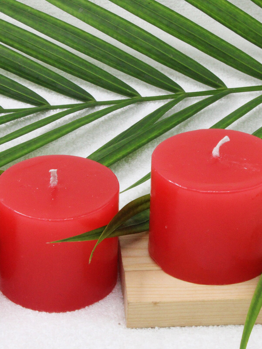atorakushon Red 4-Pieces Apple Scented Pillar Candles