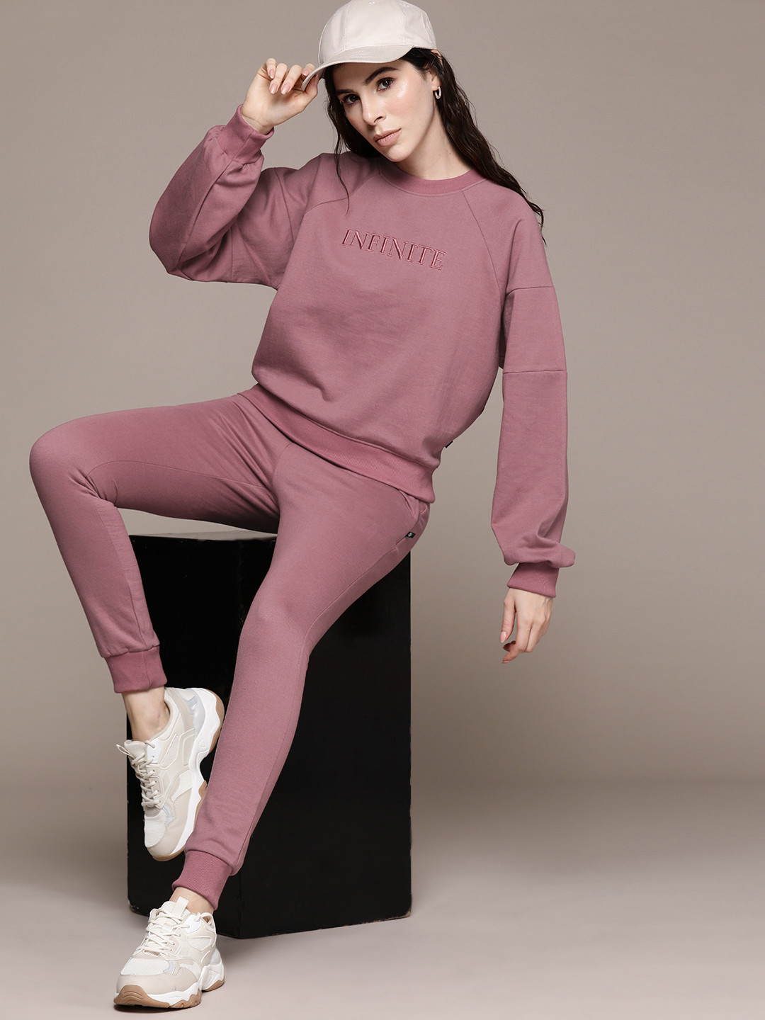 The Roadster Lifestyle Co. Slim Fit Embroidery Detailed Co-Ords