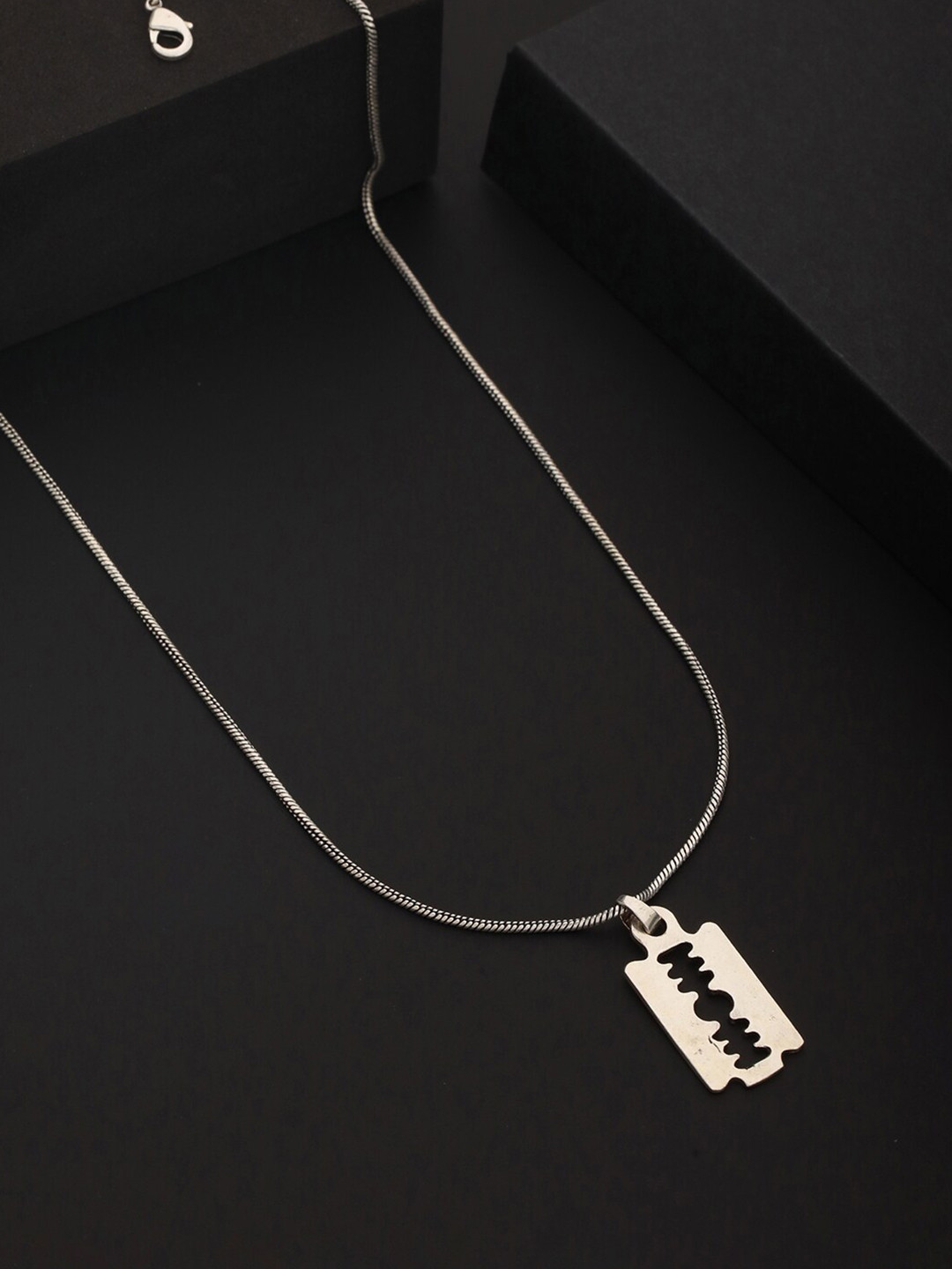 Priyaasi Men Silver-Plated Blade Minimal Chain