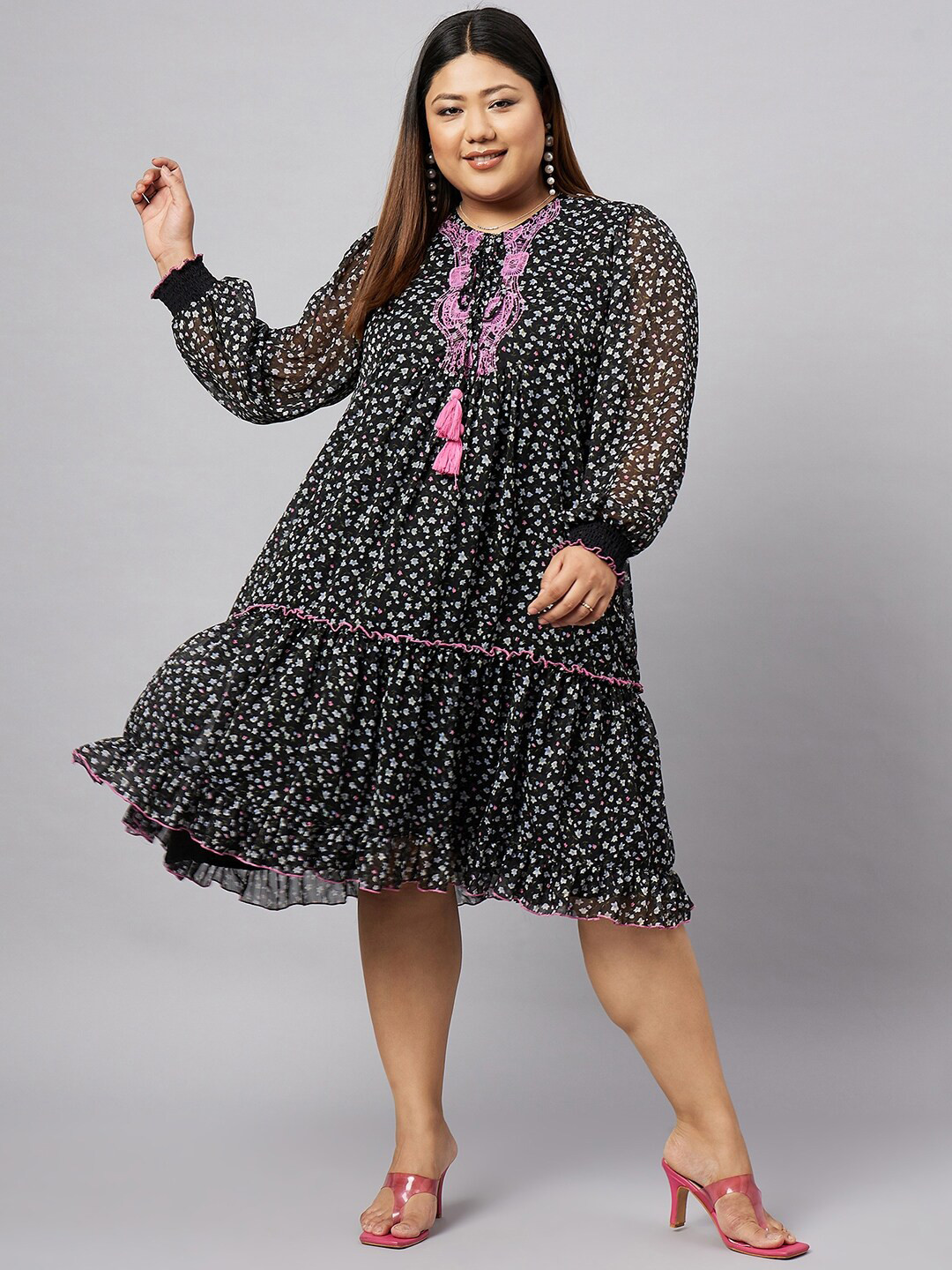 Antheaa Curve Plus Size Floral Printed Tie-Up Neck Puff Sleeve Chiffon A-Line Dress