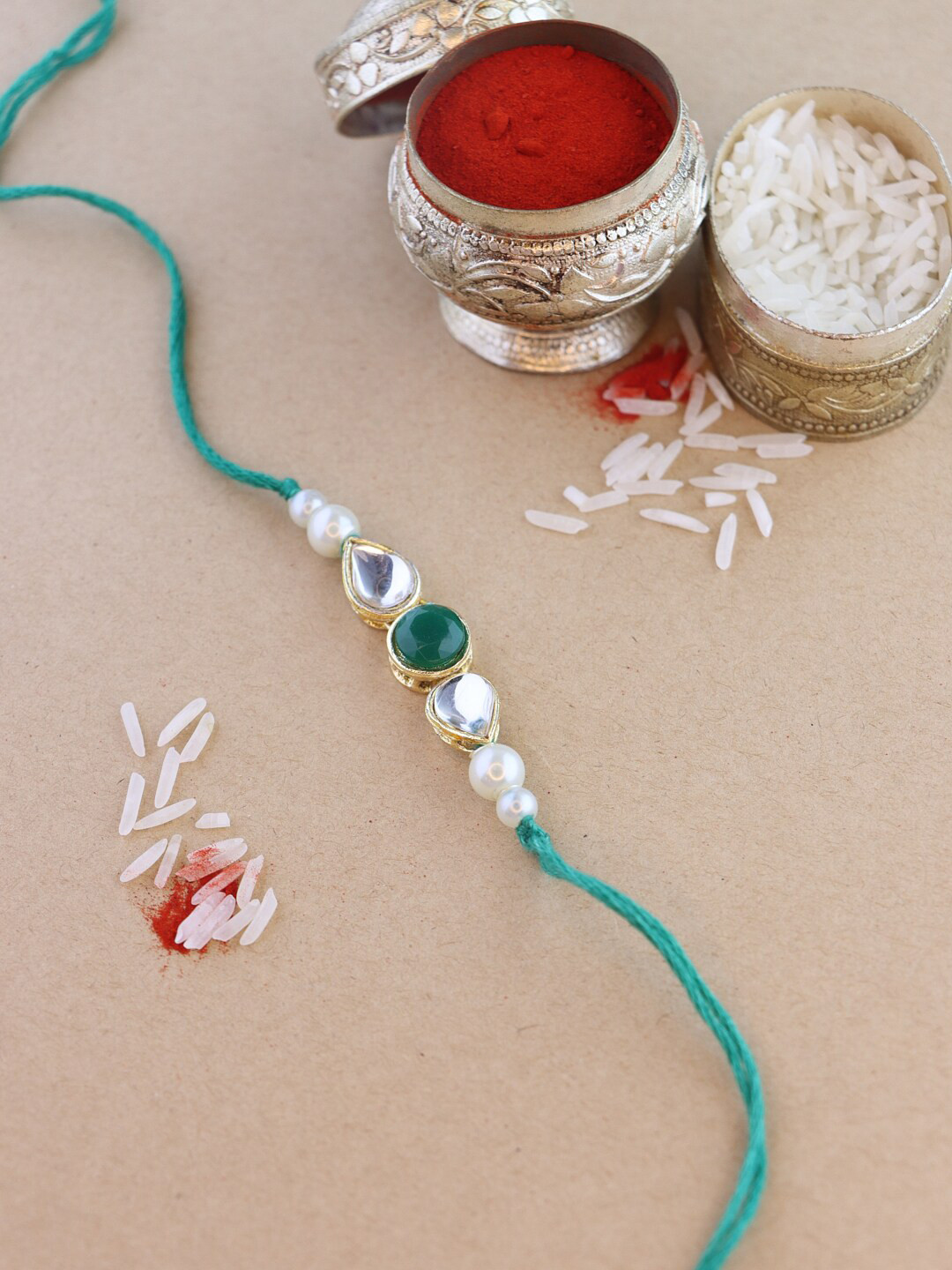 I Jewels Minimal Kundan Studded Thread Rakhi With Roli Chawal