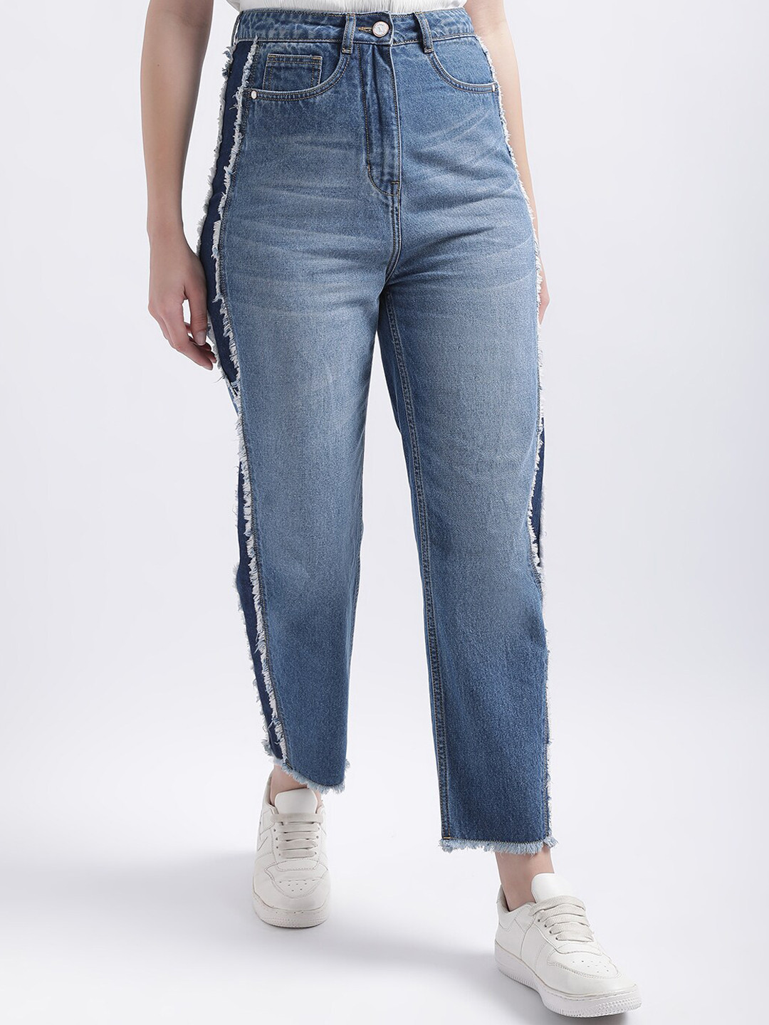 Iconic Women Clean Look Heavy Fade Jeans
