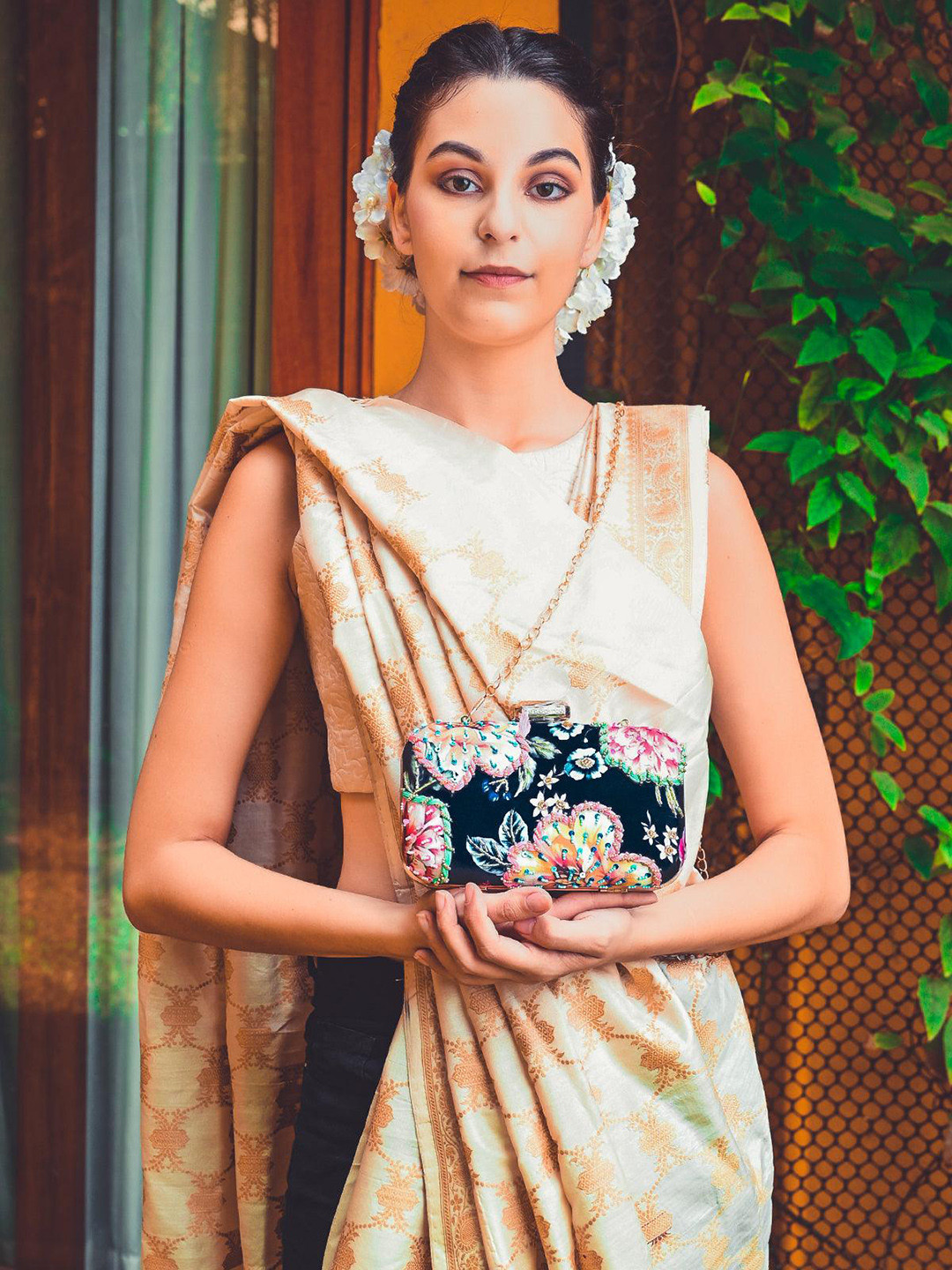 ODETTE Foral Printed Embellished Box Clutch