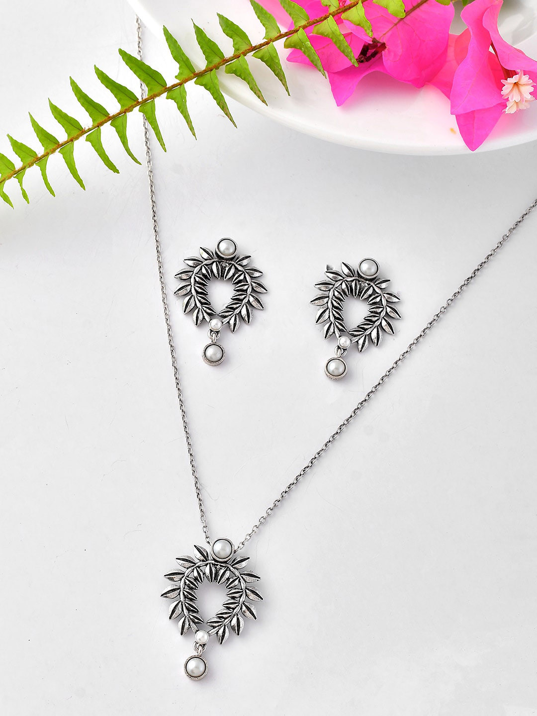 Fresh Fern Petal Pendant Set