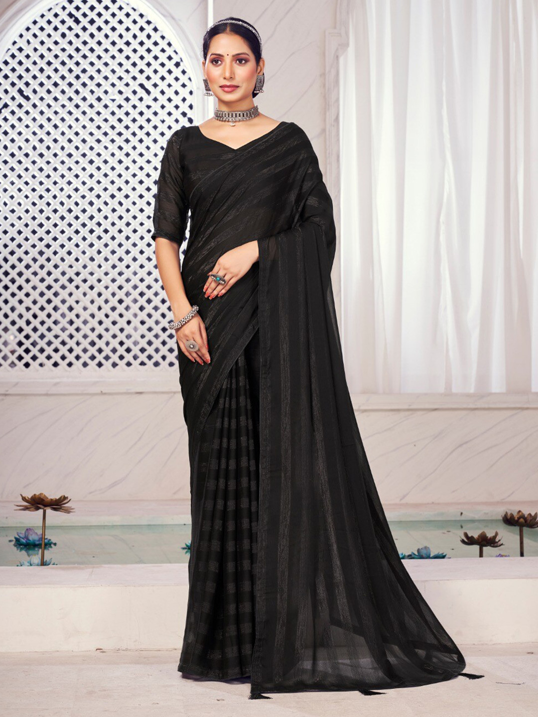 FLOURIOUS Striped Banarasi Saree