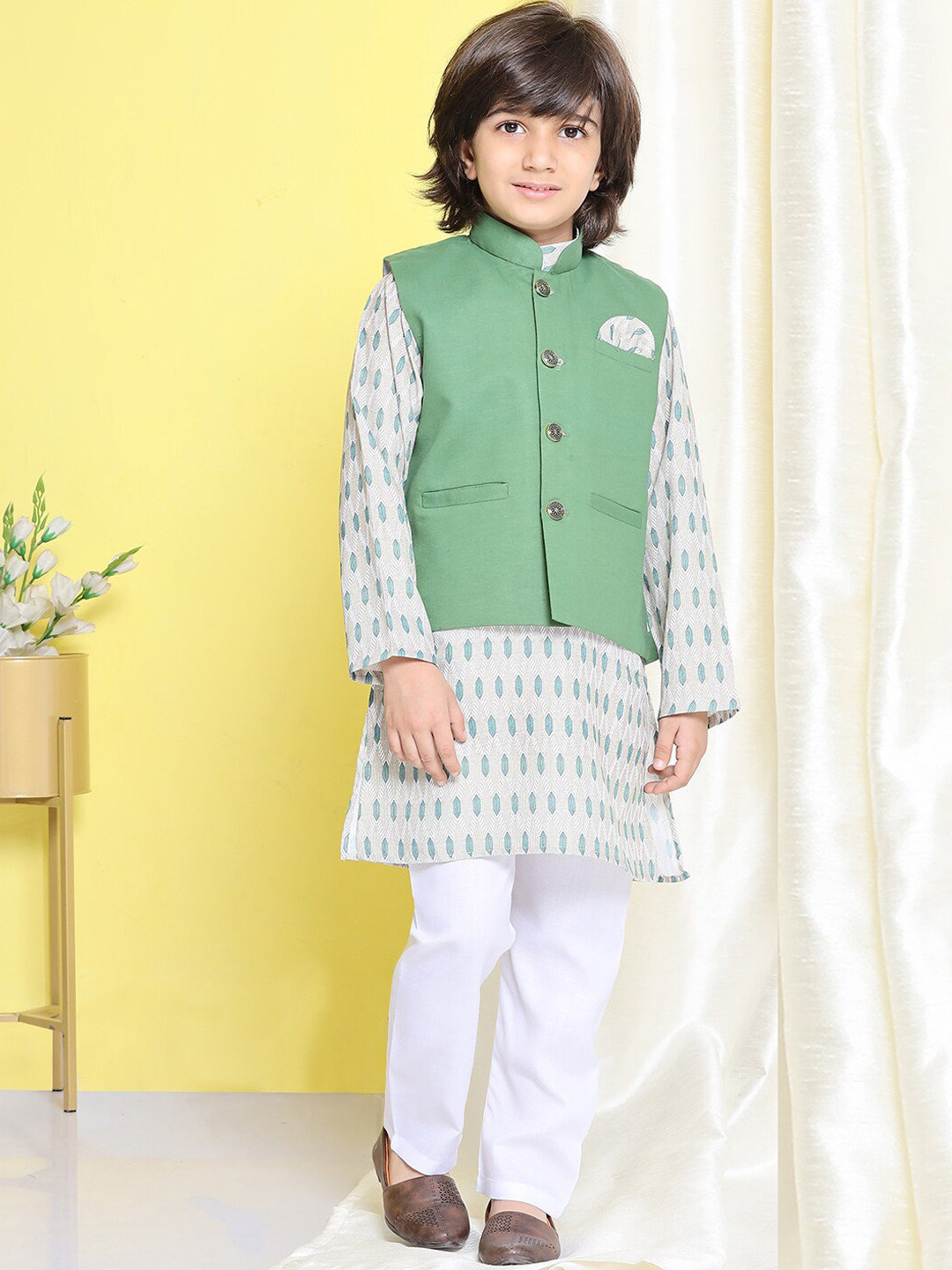 Aj DEZInES Boys Band Collar Printed Pure Cotton Kurta With Pyjamas & Waistcoat
