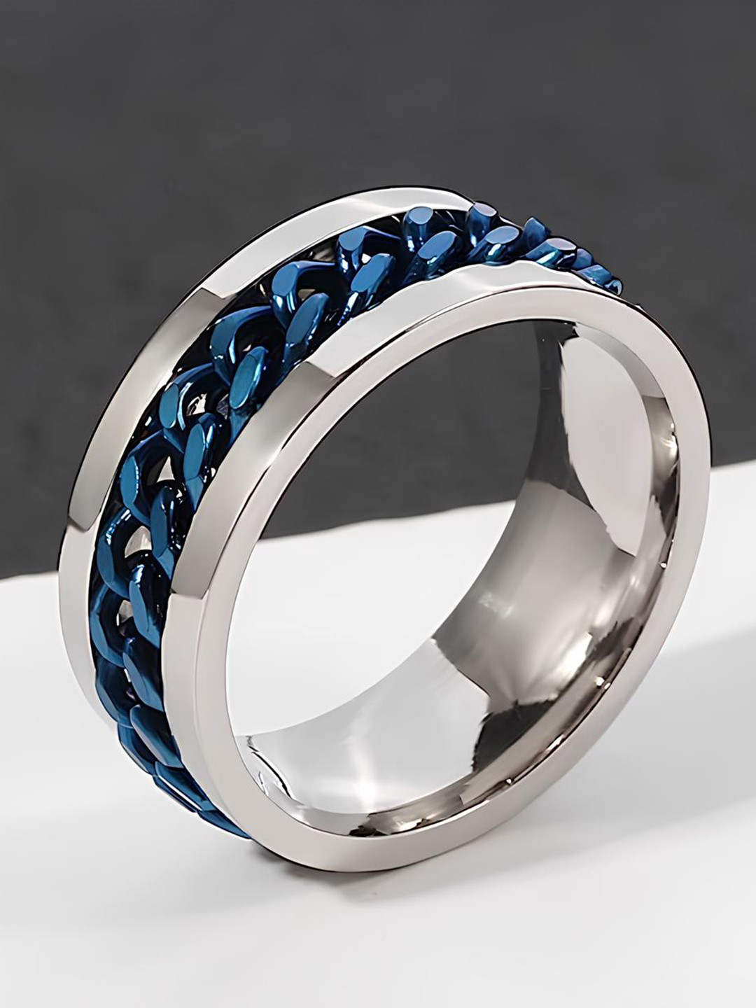 KARISHMA KREATIONS Silver-Plated Textured Rotating Spinner Finger Ring