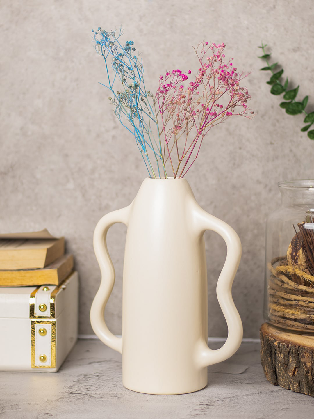 MARKET99 Grey Ceramic Curvy Vase