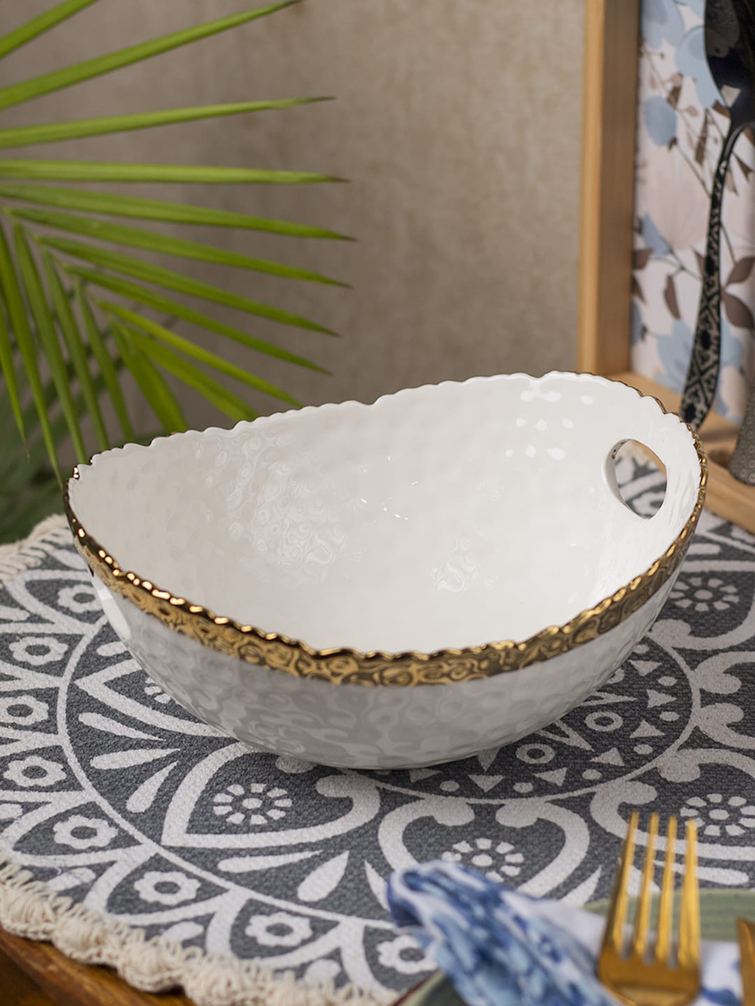 MARKET99 Off-White Textured Ceramic Serving Dish With Handles