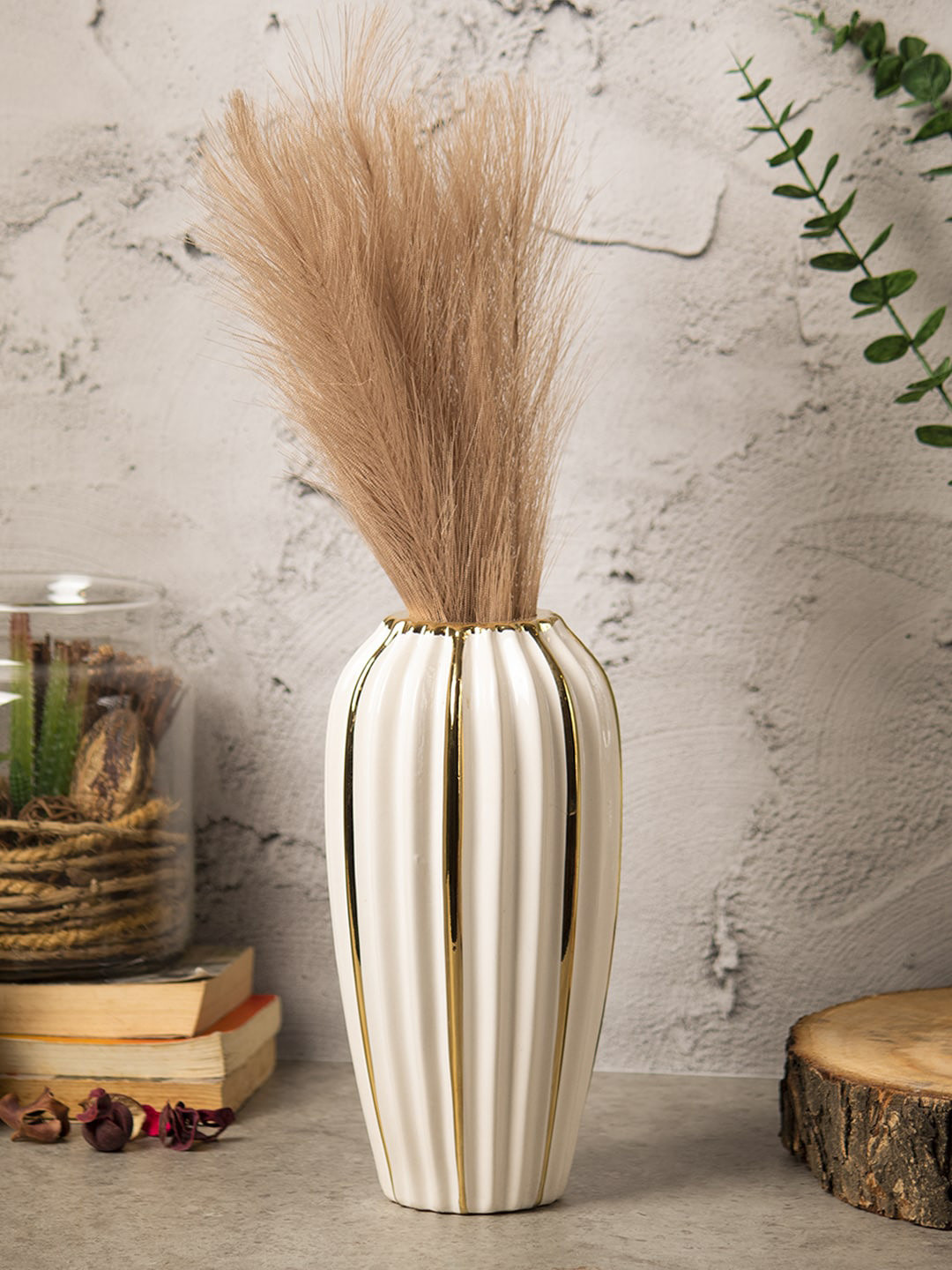 Market99 White & Beige Ribbed Design Ceramic Vase