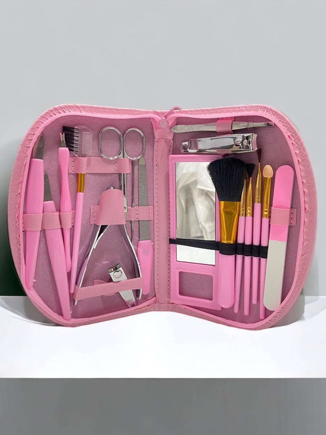 FEELHIGH 18 Pcs Queens Manicure Set with Facial Brushes - Pink