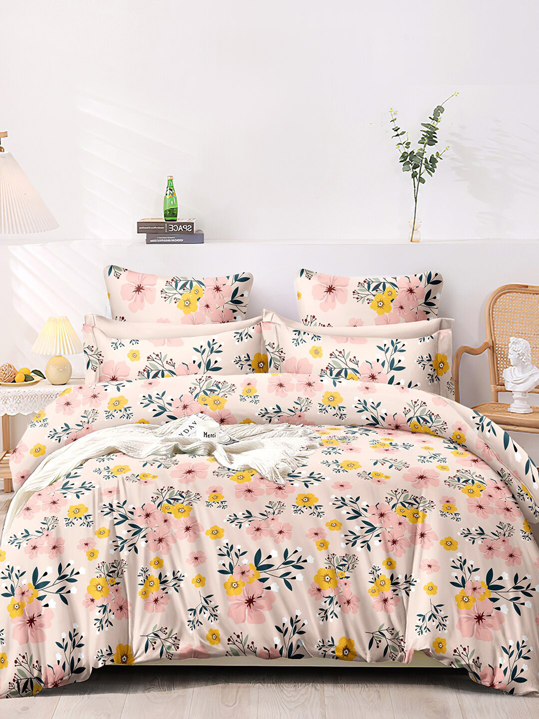 AEROHAVEN Premium Peach Floral Cotton 300 TC King Fine Bedsheet with 2 Pillow Covers-59 x 87 inches