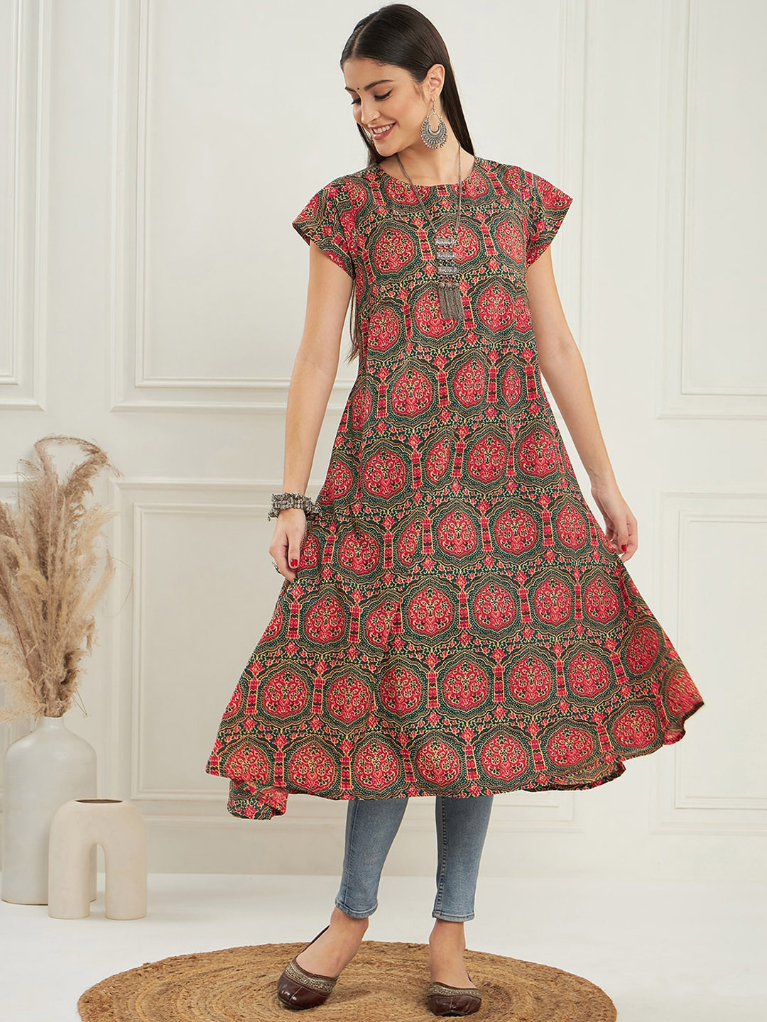 InWeave Green Ethnic Motifs Printed Cap Sleeve Regular Kurta