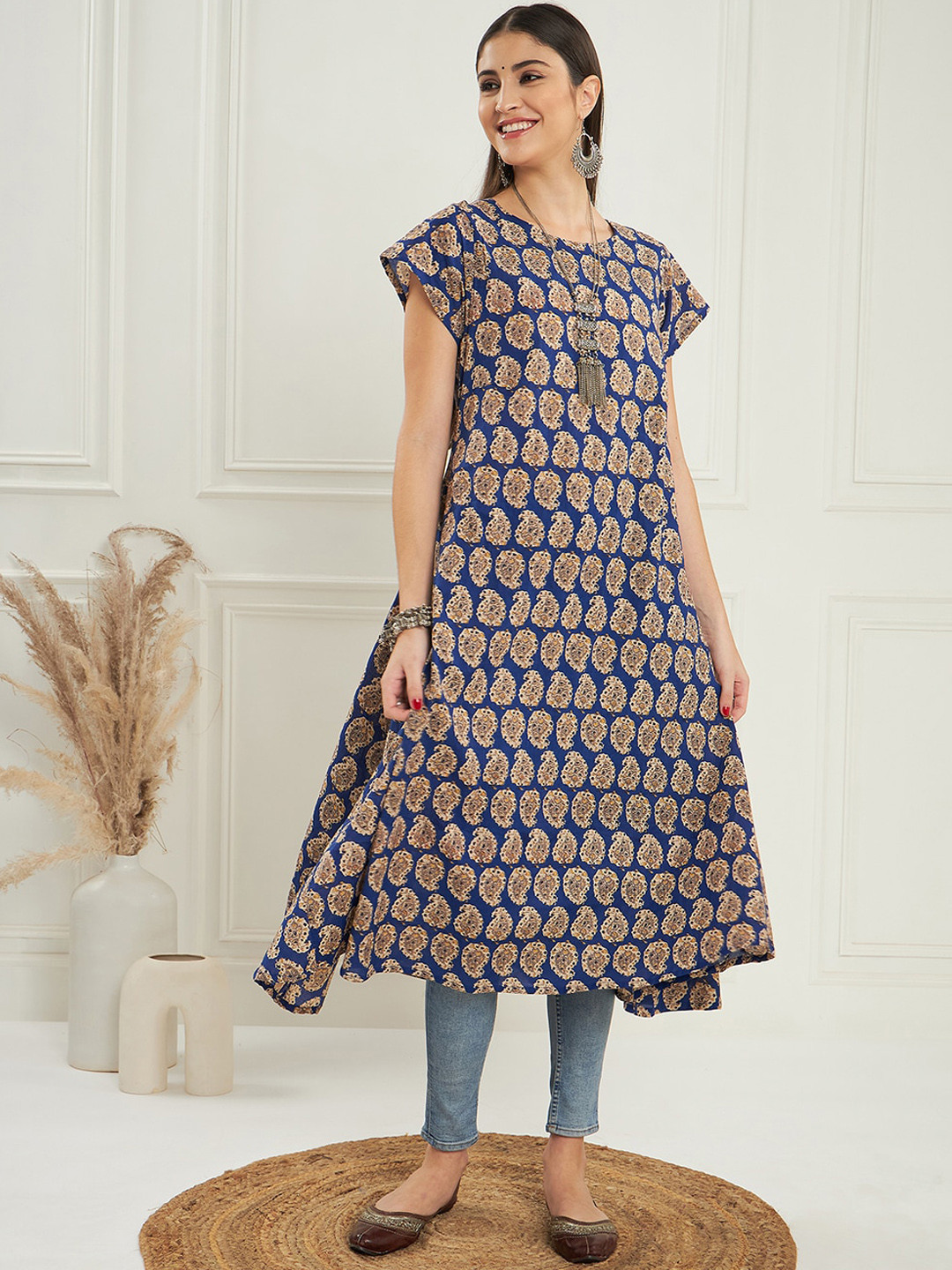 InWeave Blue Paisley Printed Cap Sleeve Regular Kurta