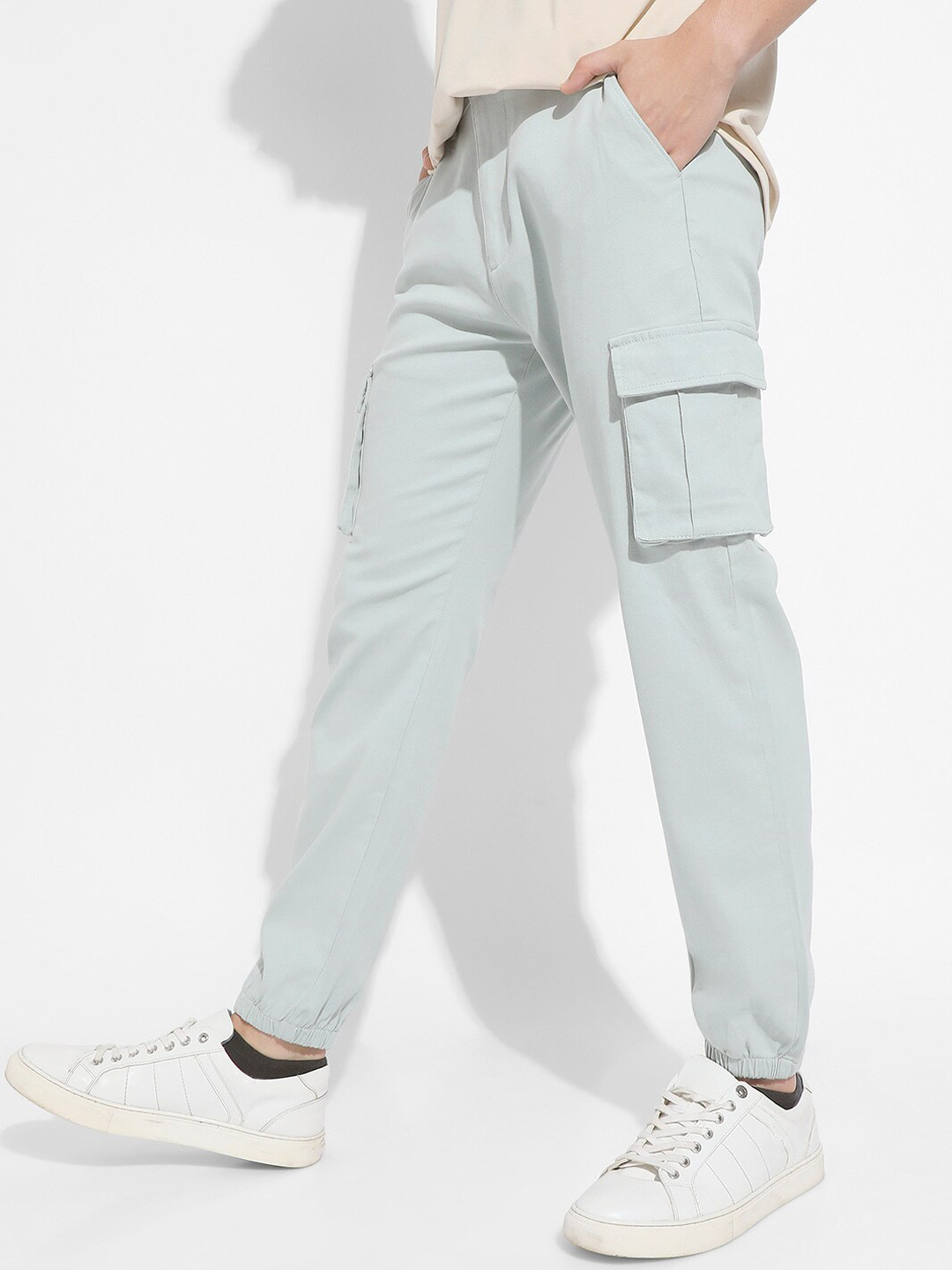 Campus Sutra Men Sea Green Relaxed Easy Wash Cotton Cargos Trousers