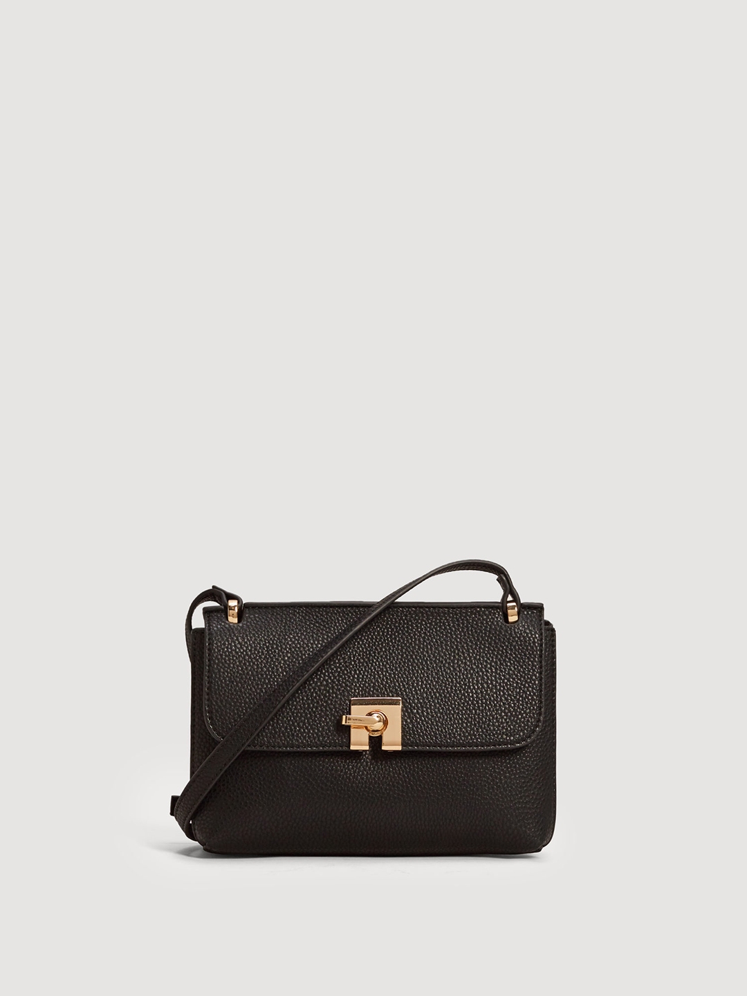 Mango black on sale solid sling bag