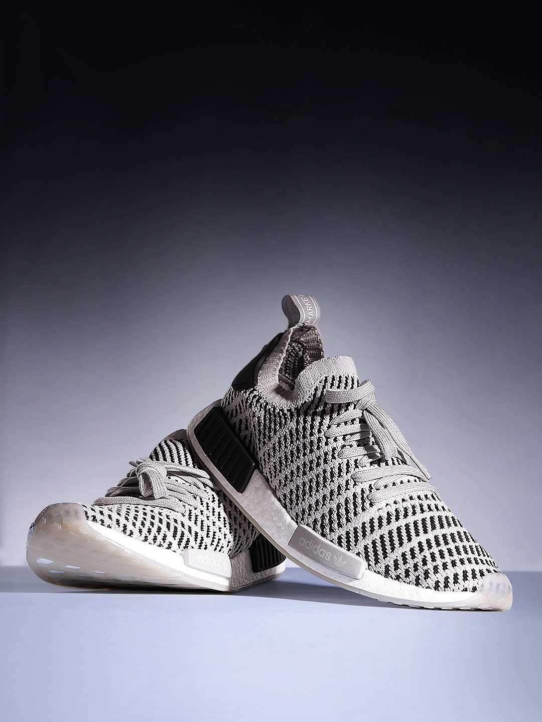 Adidas men's sale nmd_r1 stlt pk