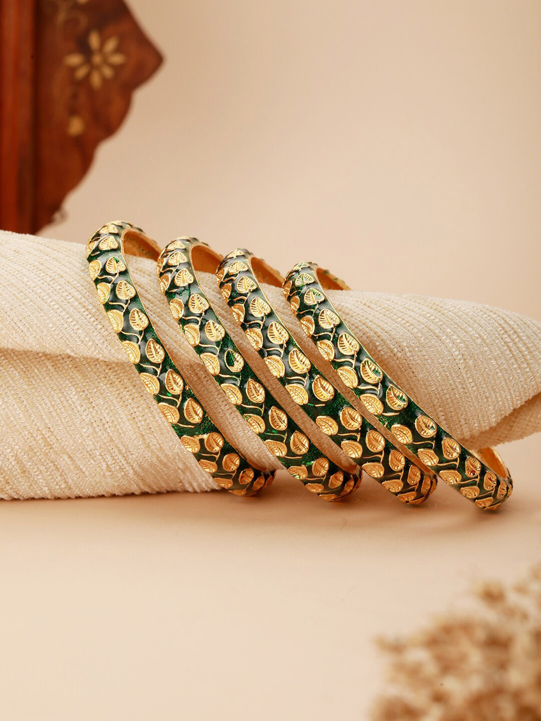 Priyaasi Set Of 4 Gold-Plated Leaf Design Bangles