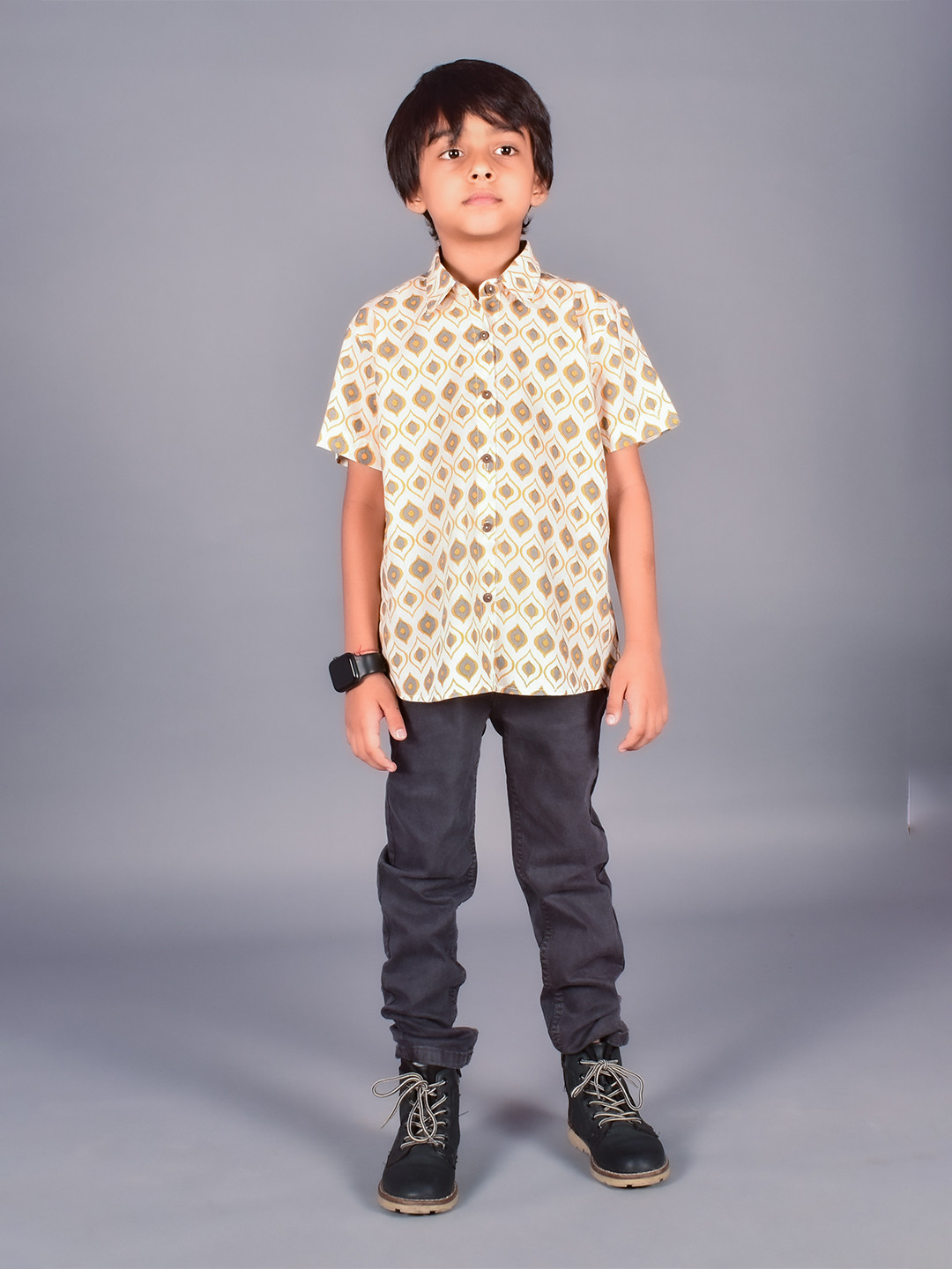 misbis Boys Relaxed Regular Fit Ethnic Motifs Printed Pure Cotton Casual Shirt
