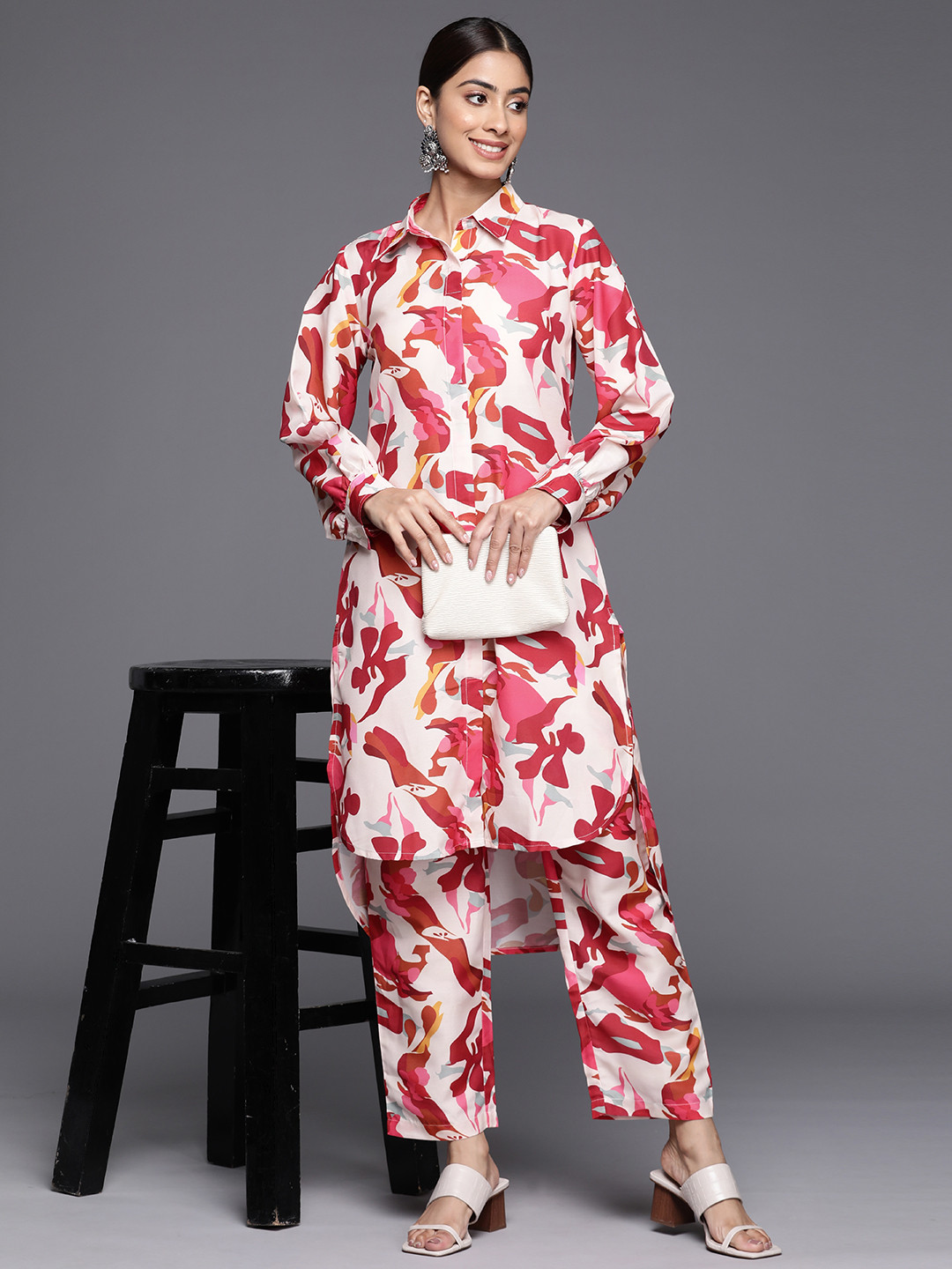 Varanga Women Abstract Printed Shirt Collar Straight Kurta With Tonal Bottom