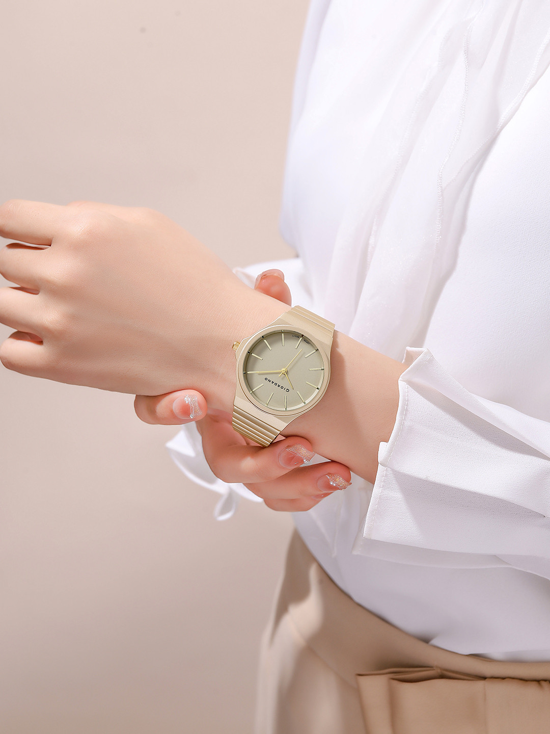 GIORDANO Women Dial & Bracelet Style Straps Analogue Watch GZ-60058-11