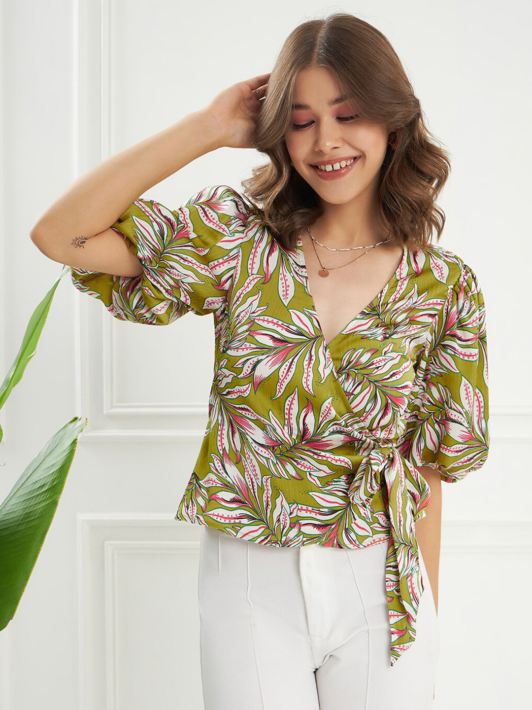 KASSUALLY Green Tropical Printed Puff Sleeves Satin Wrap Top