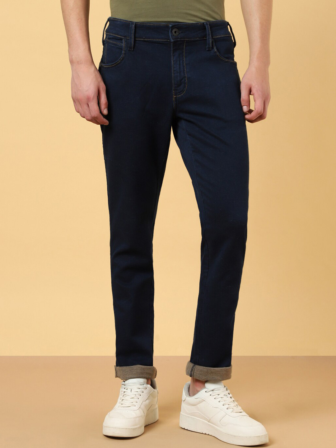 Wrangler Men Low-Rise Skanders Slim Fit Stretchable Jeans