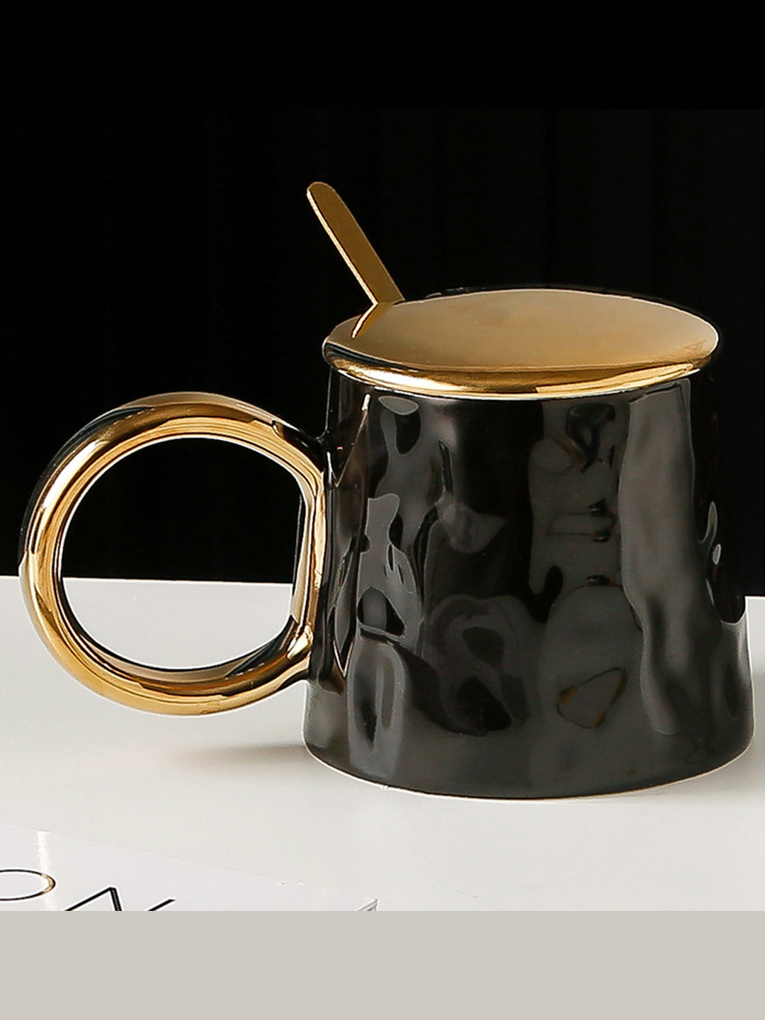 BonZeaL Black & Gold-Toned Textured Ceramic Glossy Coffee Mug With Lid and Spoon