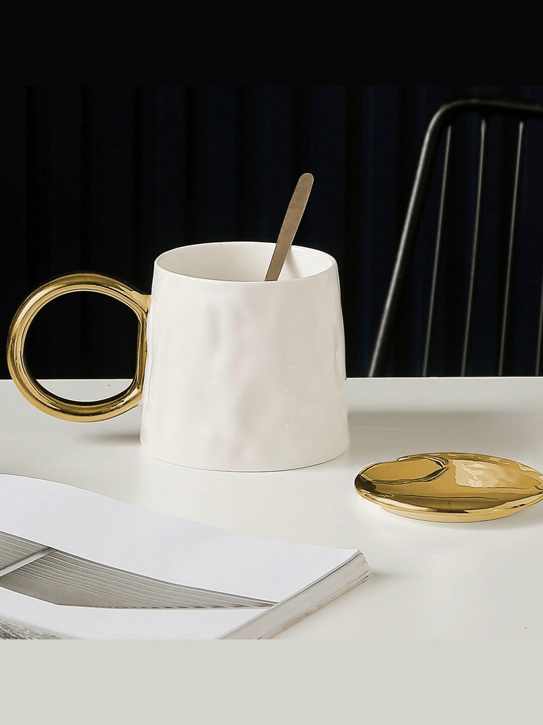 BonZeaL White Textured Ceramic Glossy Coffee Mug With Lid Spoon 300 ml