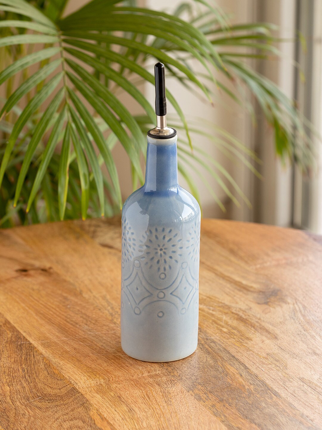 ExclusiveLane Aquamarine Elixir Blue Textured Ceramic Oil Dispenser - 600 ML