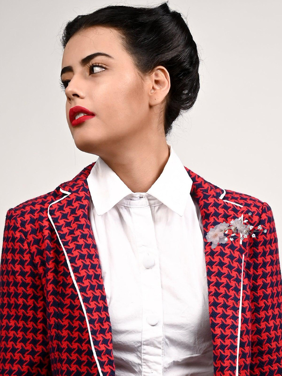 ODETTE Boutique Floral Brooch