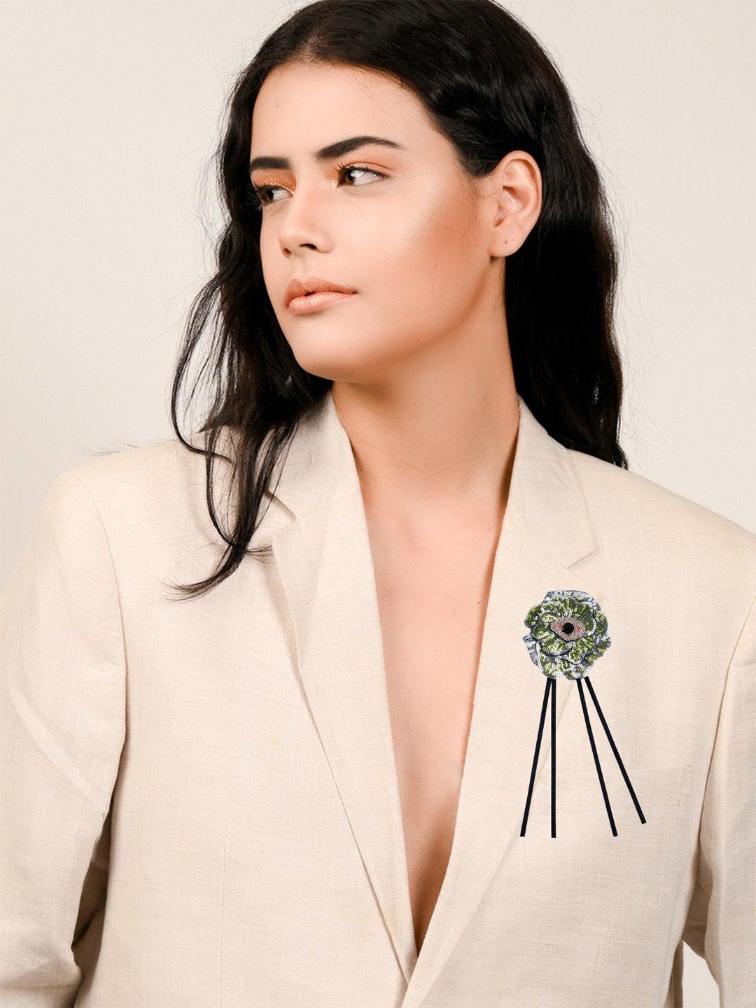 ODETTE Sequenced Floral Brooch