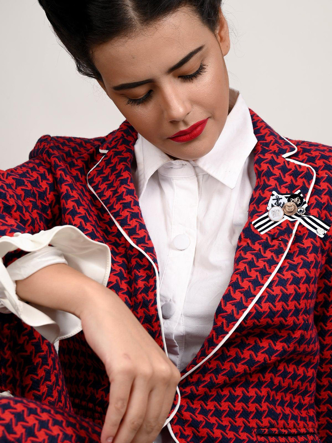 ODETTE Striped Anchor Charm Brooch